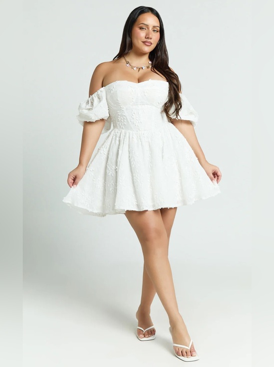 Showpo. Dresses & Skirts - SHOWPO. NWT White Embroidered Puff Sleeve Corset Esthela Mini Dress